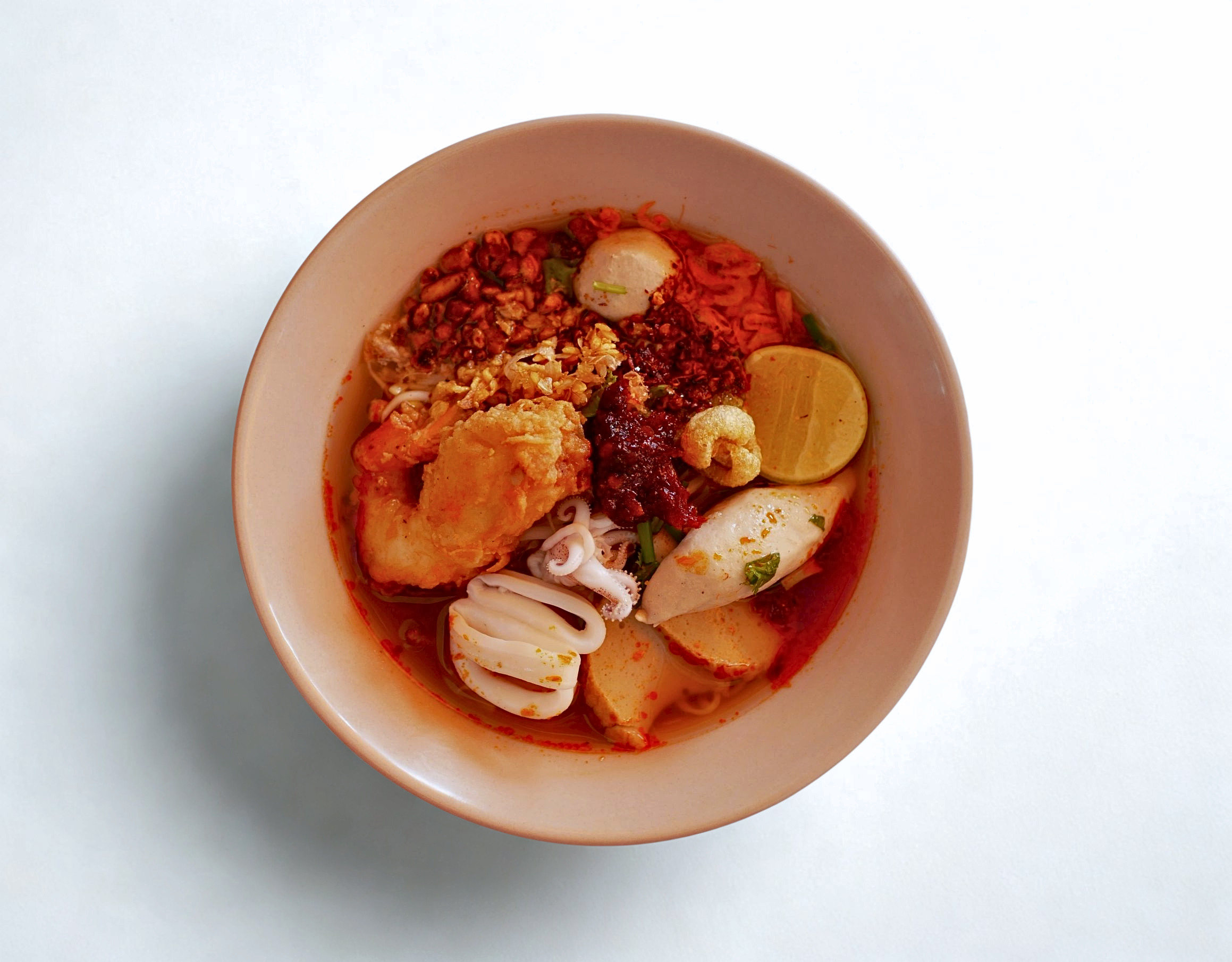 ก๋วยเตี๋ยวทะเล ต้มยำ สูตรพริกเผา