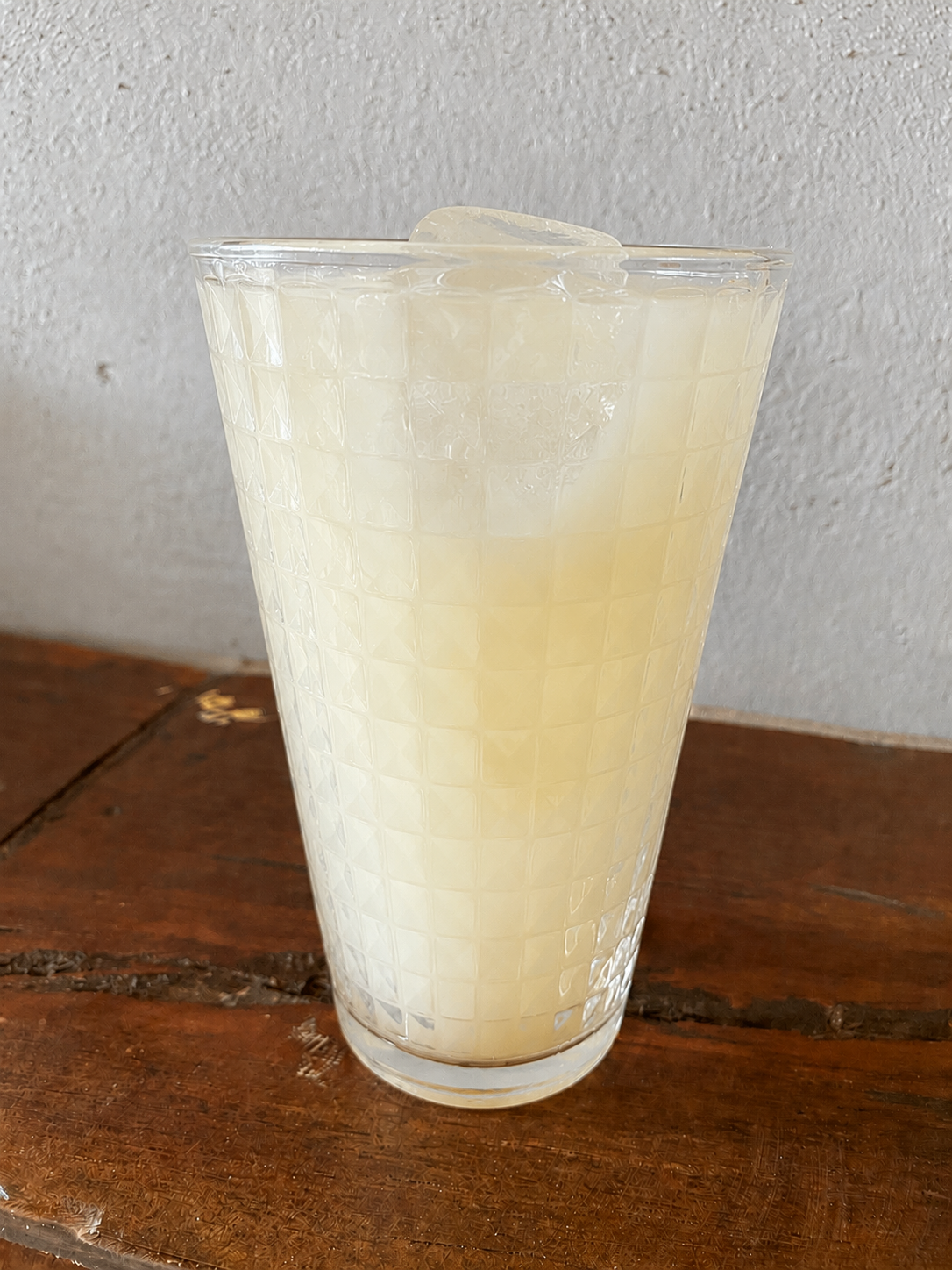 Calpis mineral