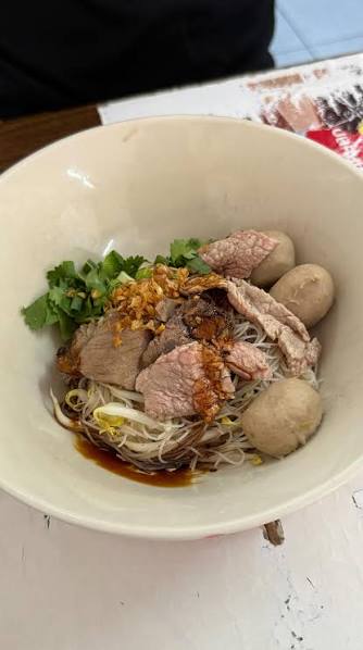 เส้นหมี่หมูแห้ง